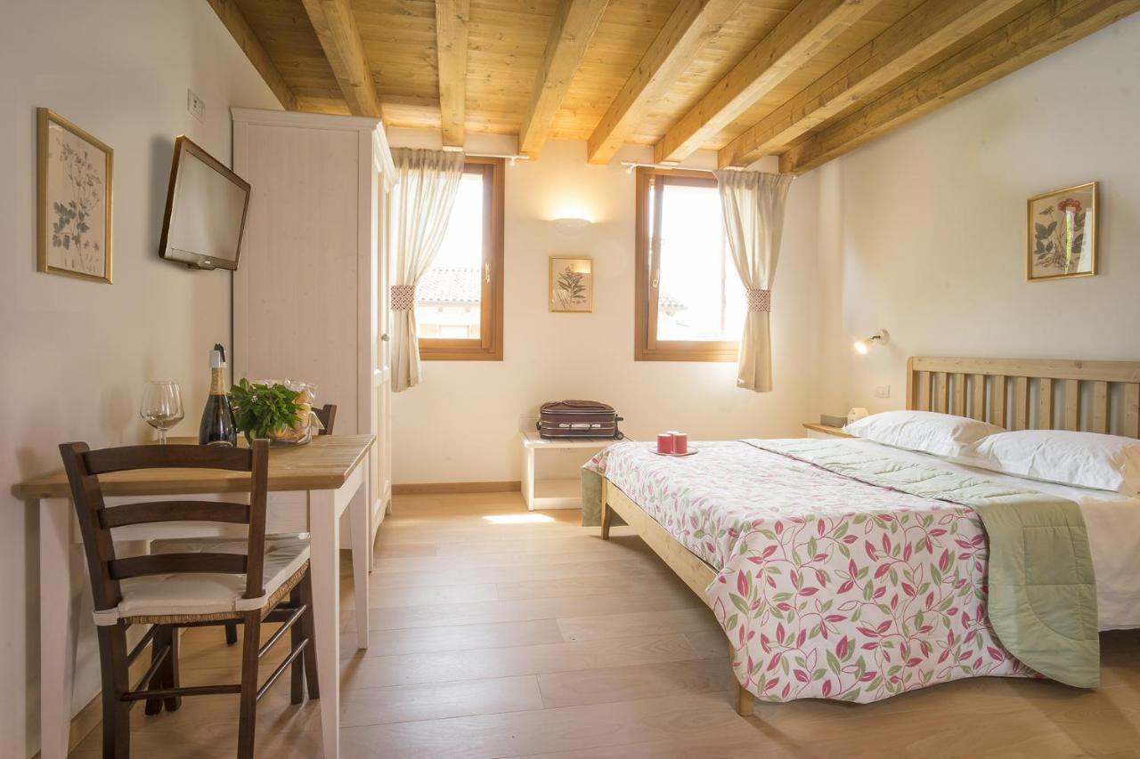 Agriturismo Il Follo วัลดอบเบียเดเน ภายนอก รูปภาพ