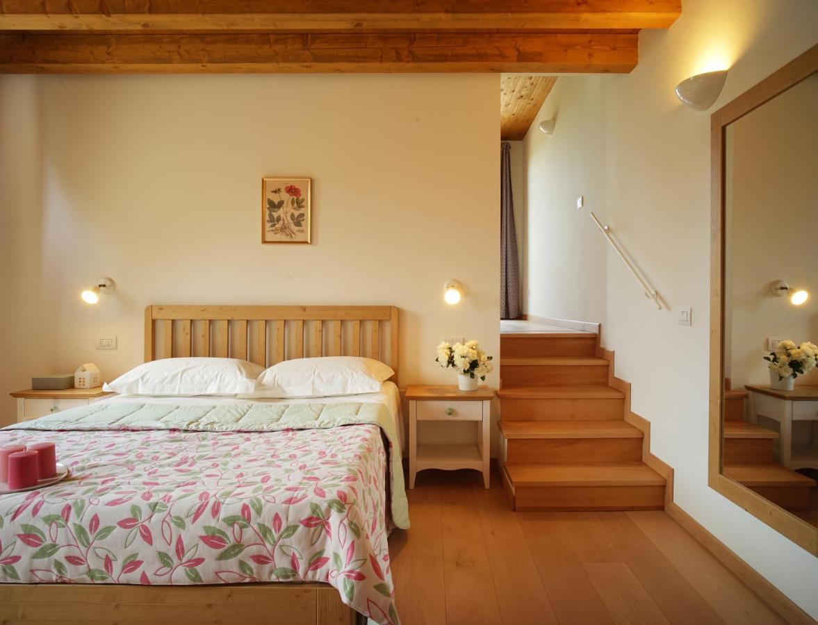 Agriturismo Il Follo วัลดอบเบียเดเน ภายนอก รูปภาพ